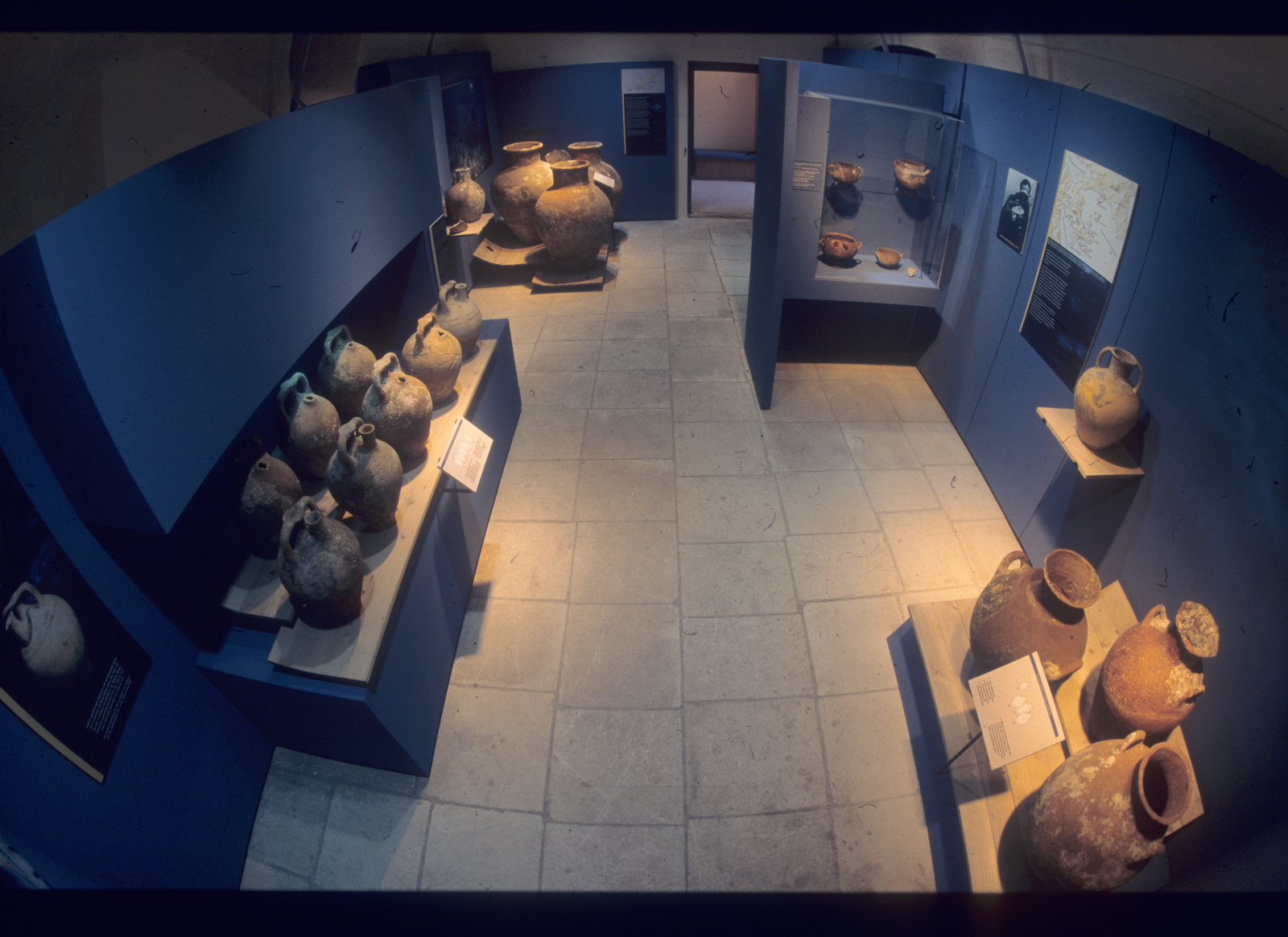 'Εκθεση Ναυαγίου Ακρωτηρίου Ιρίων. Αρχαιολογικό Μουσείο Σπετσών (φωτ. Κ. Ξενικάκης)
